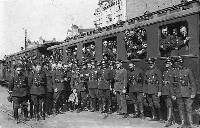 Puławska, 192? Puławska, 192?