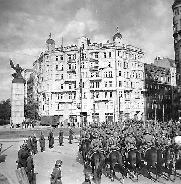 Pl. Unii Lubelskiej, 5 pażdziernika 1939, Wehrmacht, kawaleria Pl. Unii Lubelskiej, 5 pażdziernika 1939, Wehrmacht, kawaleria