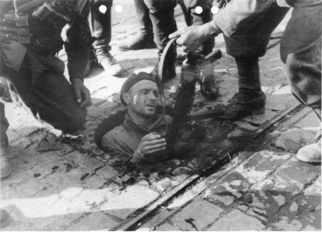 Wyjście z kanału, 1944 Wyjście z kanału, 1944