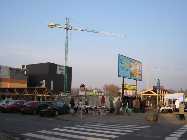 Konstancińska róg Św. Bonifacego, 2005