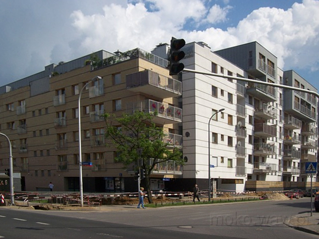 Chełmska 9, róg Bobrowieckiej Chełmska 9, róg Bobrowieckiej