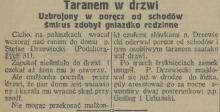Taranem w drzwi, 1927